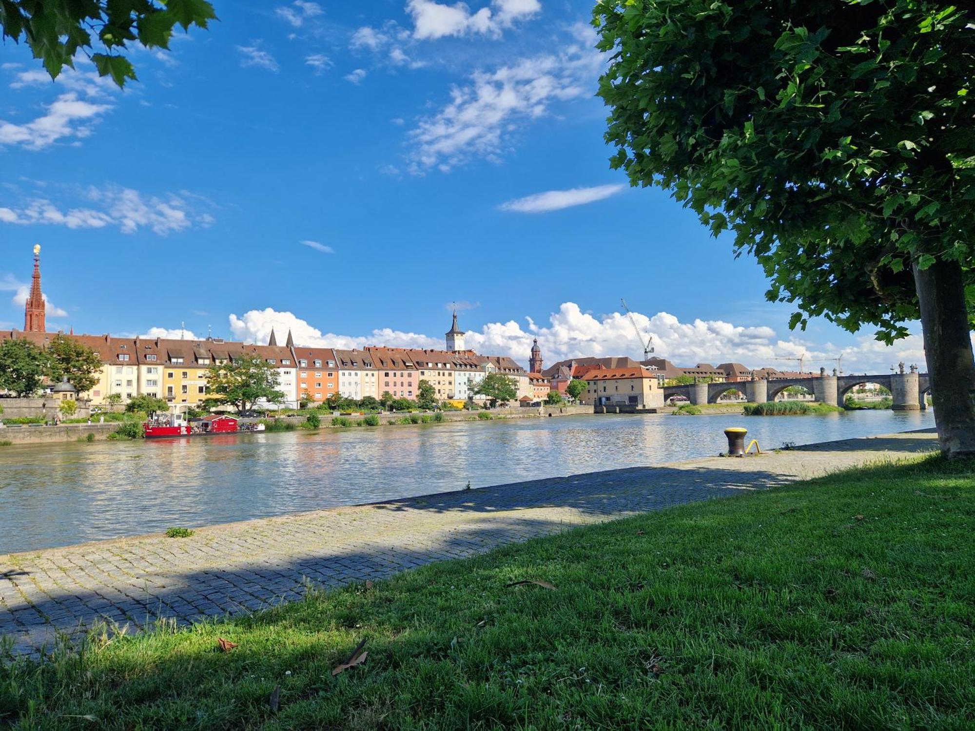 Fewo Alte Mainbruecke Wurzburg Exterior photo